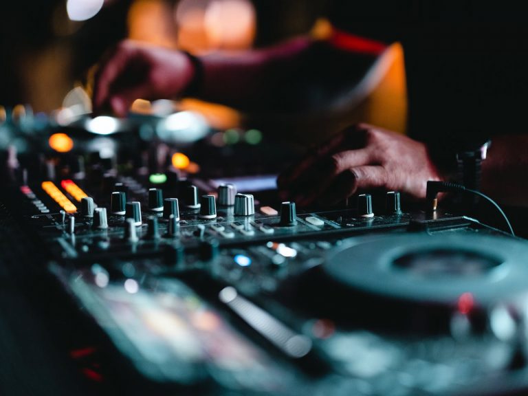 how to prepapre for a DJ gig